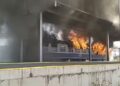 Incendiu la ultimul vagon al unui tren Regio, în gara Ilteu. Călătorii au fost evacuați în siguranță