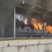 Incendiu la ultimul vagon al unui tren Regio, în gara Ilteu. Călătorii au fost evacuați în siguranță