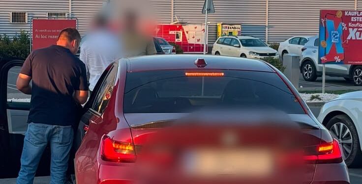 Noapte cu controale și dosare penale în Timișoara: peste 200 de persoane legitimate/Foto
