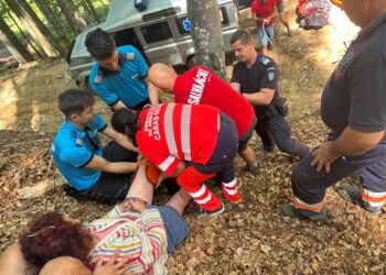 Turistă franceză accidentată pe traseul Semenic – Gărâna. Jandarmii montani au ajuns în doar 15 minute