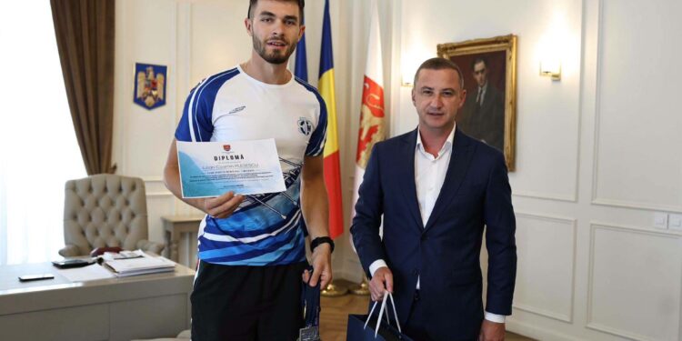 Trei canotori timișoreni, medaliați la Mondiale și Europene, cu gândul la Jocurile Olimpice din 2028. Ce sprijin le promite CJT