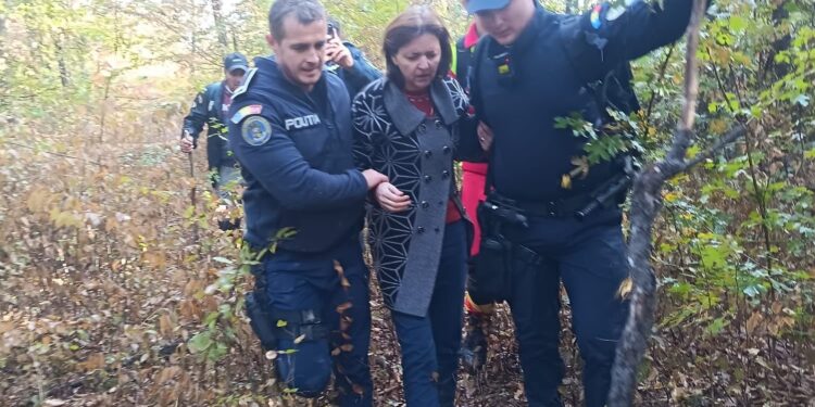 Arad: Profesoara dispărută după cursuri, găsită în pădure. Sute de persoane au participat la căutări