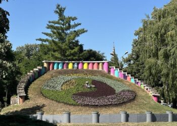 Primăria dorește păstrarea identității Ceasului Floral – conceptele propuse de proiectanți prezentate public luni