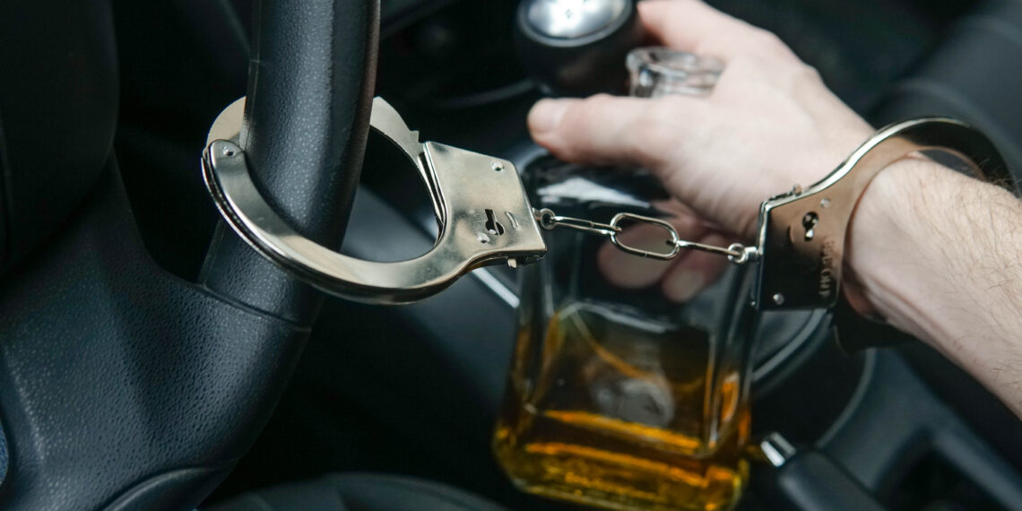 Bărbat de 52 de ani, reținut după ce a fost prins băut la volan