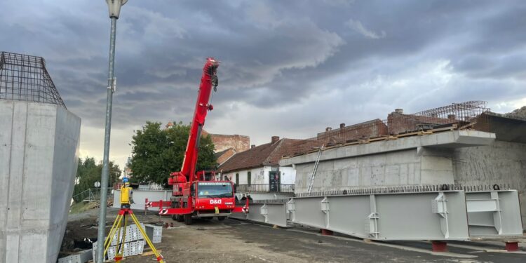Începe montarea tablierului la Podul Iuliu Maniu (Muncii)/Foto