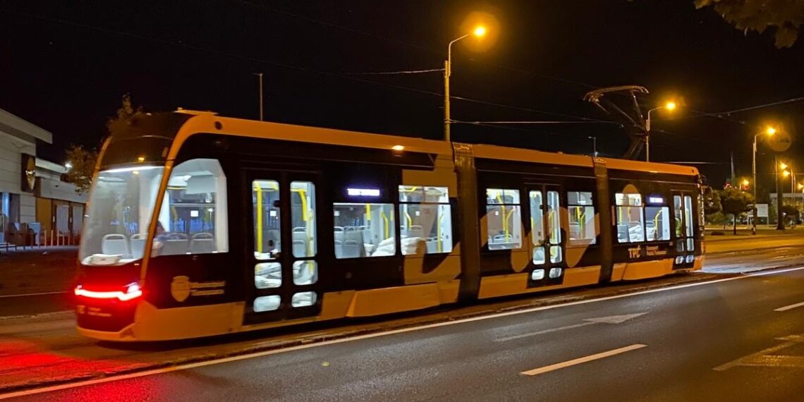 Primul tramvai scurt din noul lot de 10 vehicule a intrat în testele de omologare la Timișoara