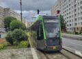 Bătaie în tramvai, la Reșița. Un tânăr de 20 de ani a fost reținut după ce ar fi lovit un bărbat în față