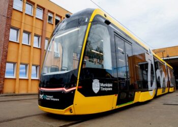 Primul tramvai electric din lotul de 10 tramvaie Bozankaya a ajuns la Timișoara/Foto