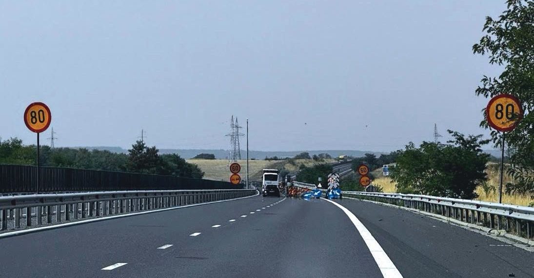 Restricții pe A1, în Timiș, înainte de Margina. O bandă și banda de urgență, închise pentru lucrări