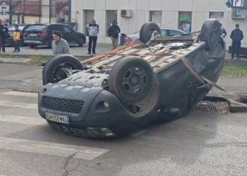 Accident în sensul giratoriu de pe Calea Șagului, în Timișoara. Un copil de 7 ani a fost rănit